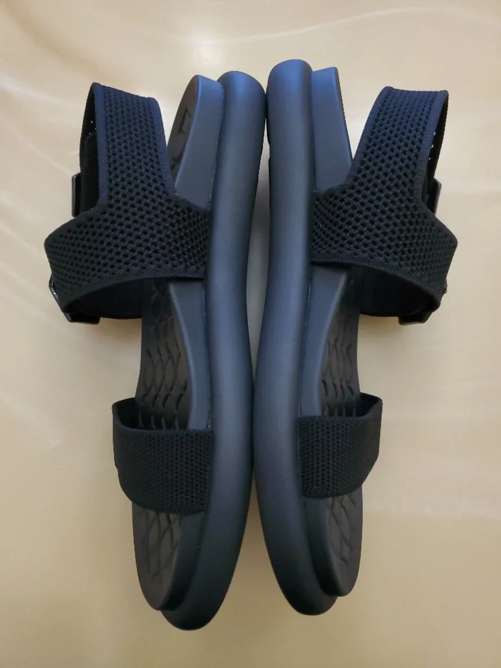 VIVAIA Isla AdaptAll Sling Footbed Sandal in Black Size 8 (39)